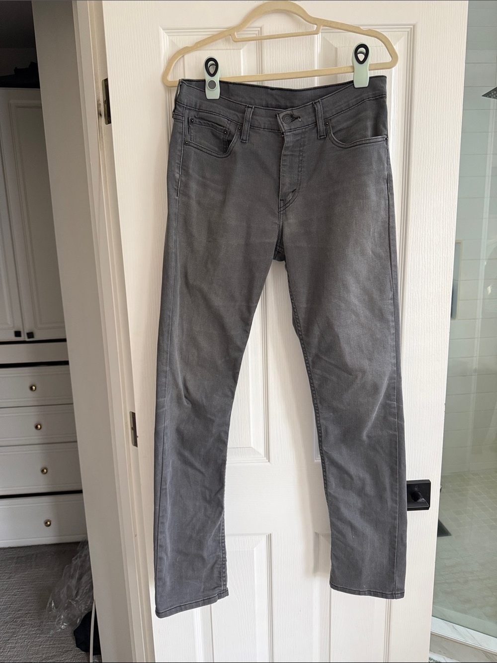 Levi's 511 Slim Straight Men's Jeans in Gray Wash